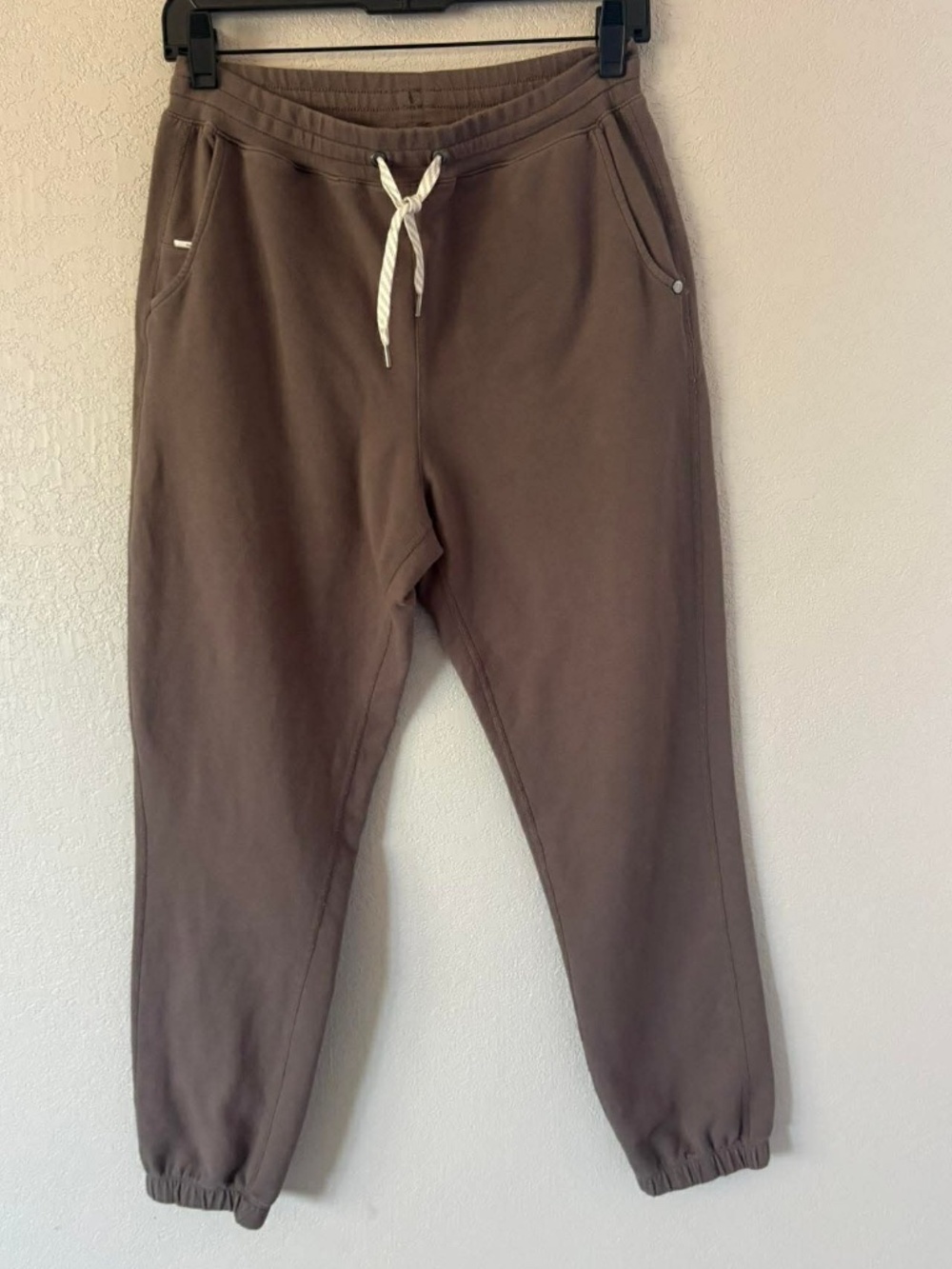 Vuori Performance Jogger Womens S Brown Athletic Gym